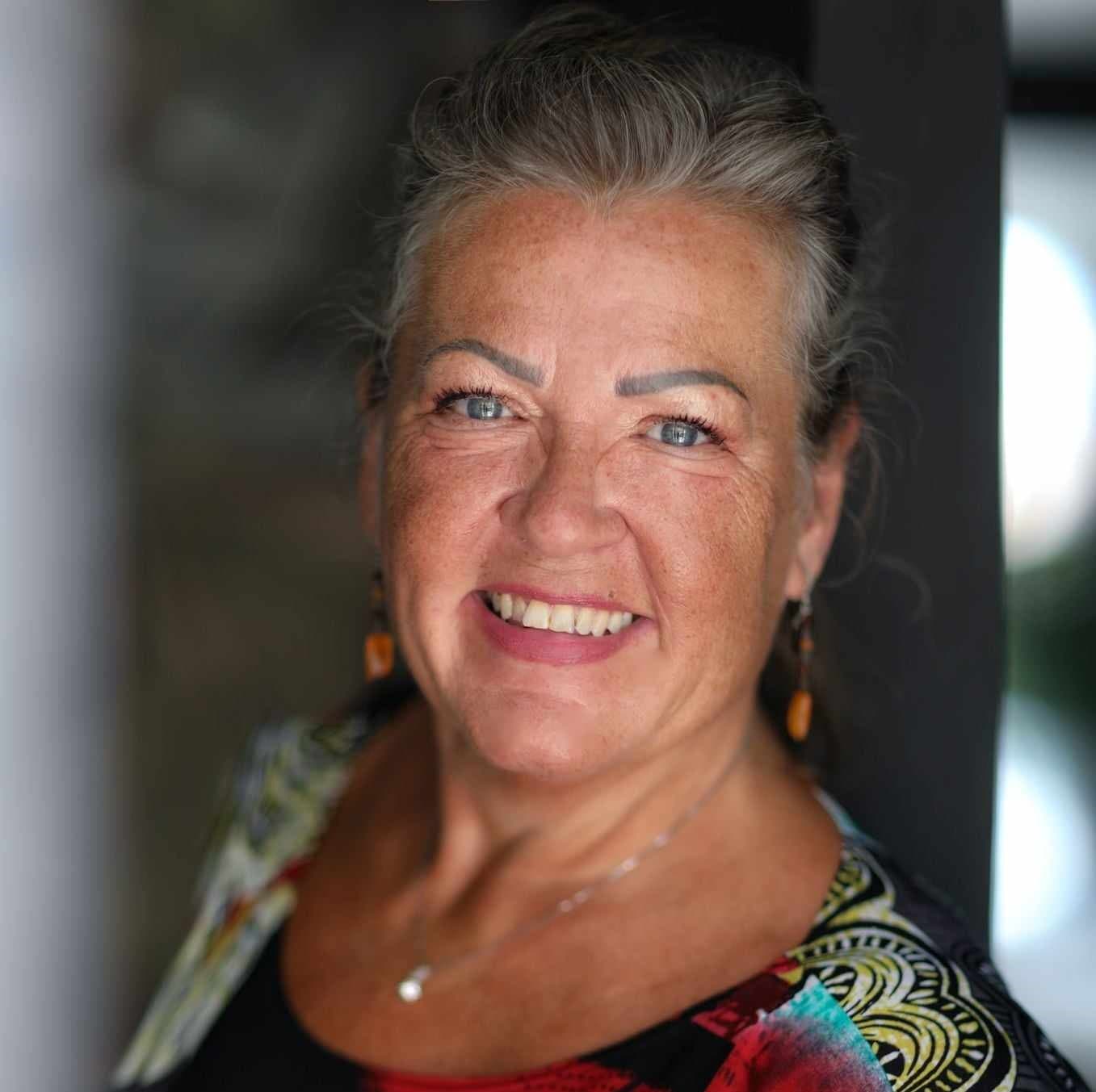 Katarina Lövelius, medium och kursledare